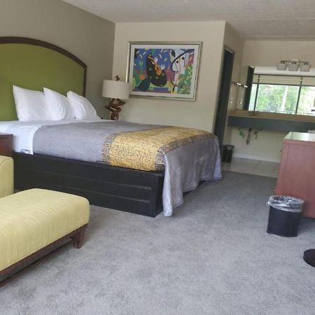Palmetto Inn & Suites By Oyo Orangeburg Eksteriør bilde