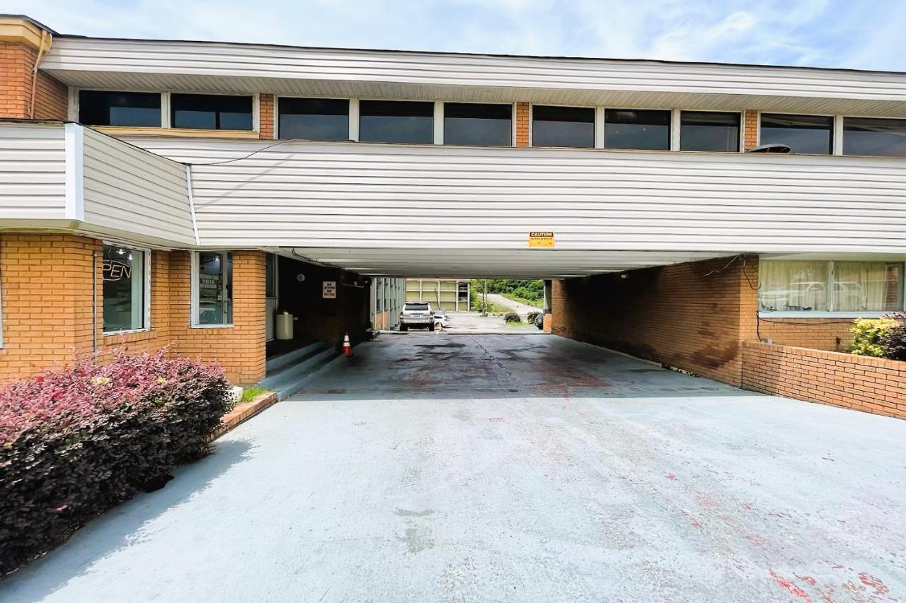 Palmetto Inn & Suites By Oyo Orangeburg Eksteriør bilde