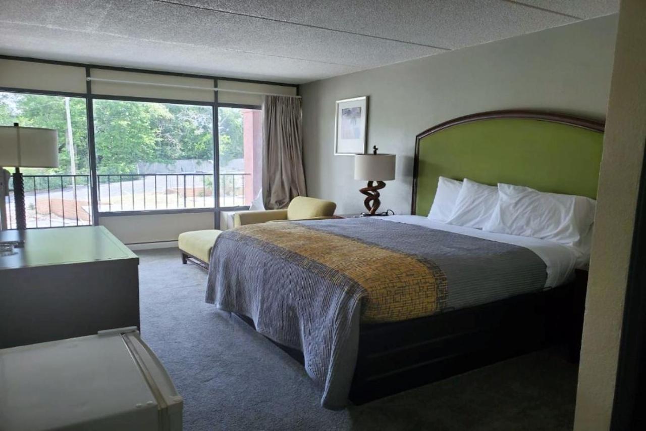 Palmetto Inn & Suites By Oyo Orangeburg Eksteriør bilde