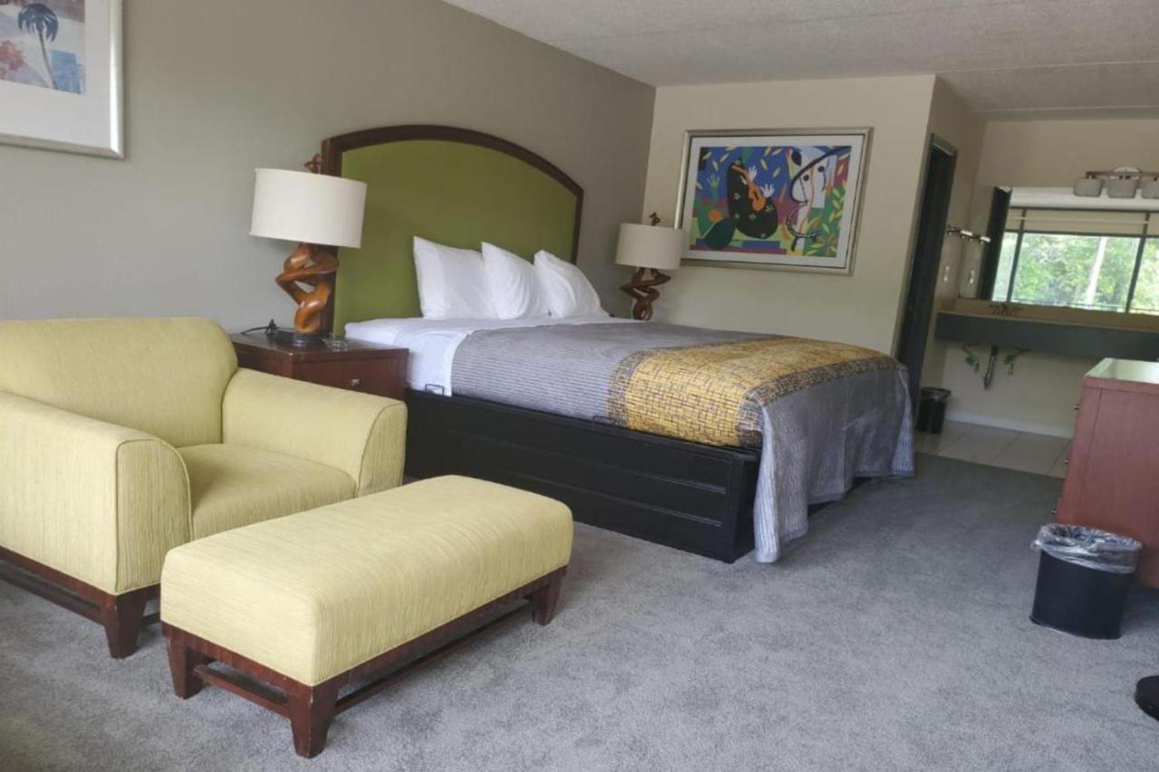 Palmetto Inn & Suites By Oyo Orangeburg Eksteriør bilde